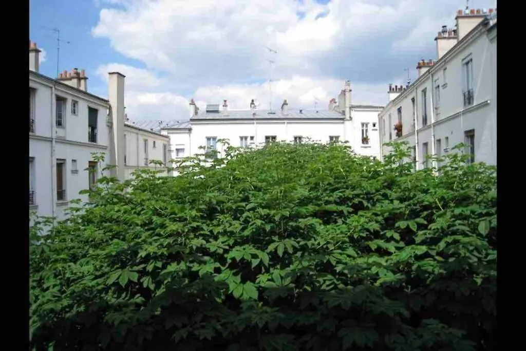 Charming Apartment In Montmartre Paris