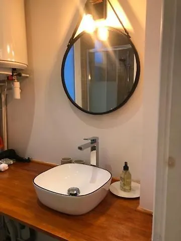 Charming Apartment In Montmartre Paris