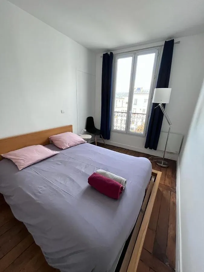 Charming Apartment In Montmartre Paris